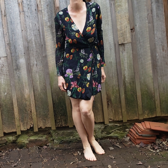 ZARA Woman Long Sleeve Wrap Dress - Botanical floral print mini dress - Picture 5 of 9